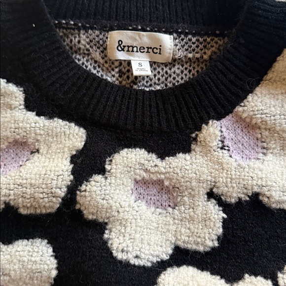 & Merci Sherpa Floral Black and White Boutique Sweater Small - Picture 12 of 14